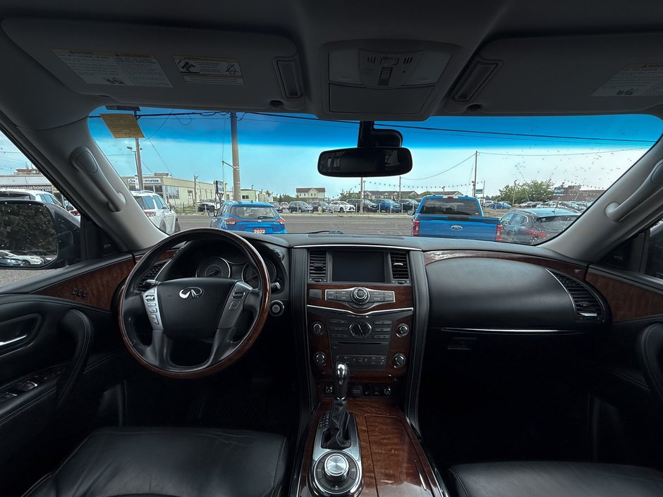 2017 Infiniti QX80 Limited 7 Passenger-16