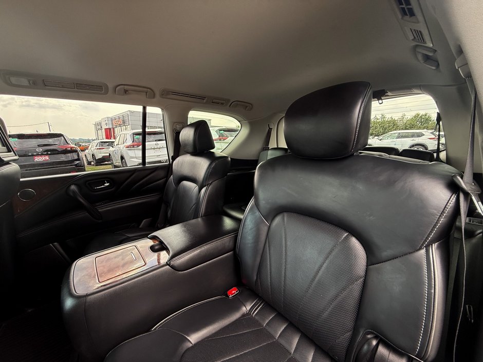 2017 Infiniti QX80 Limited 7 Passenger-15