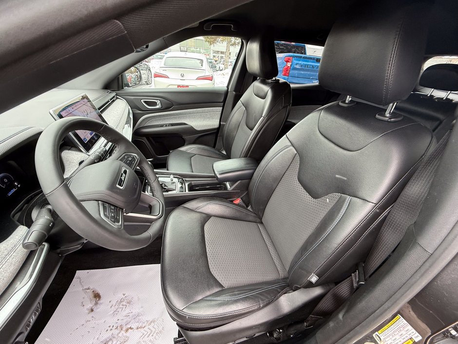 2023 Jeep Compass North-23