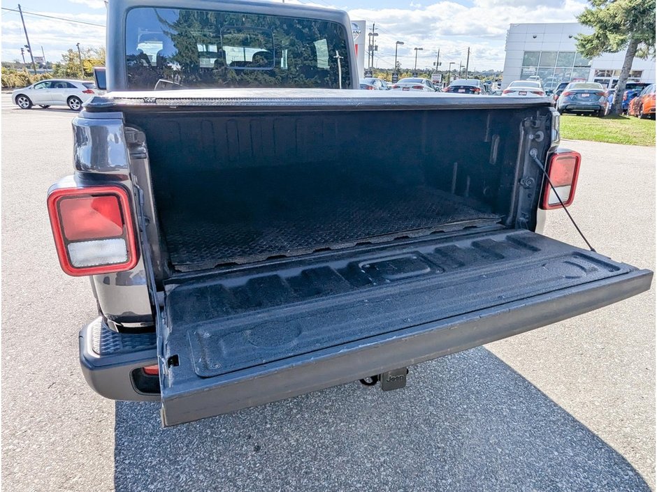 2020 Jeep Gladiator Overland-14