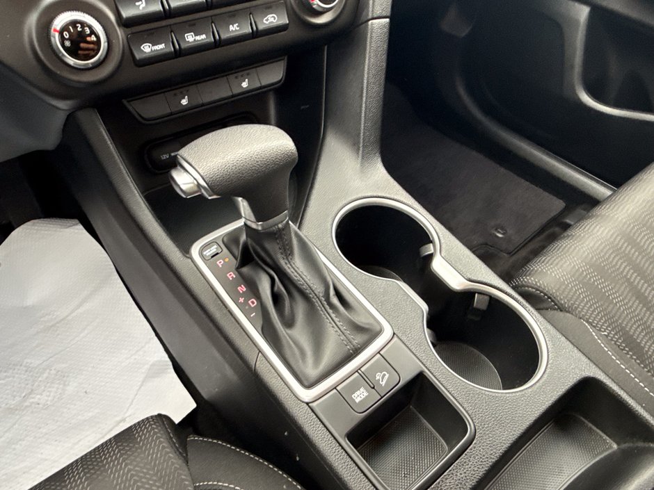 2022 Kia Sportage LX-21