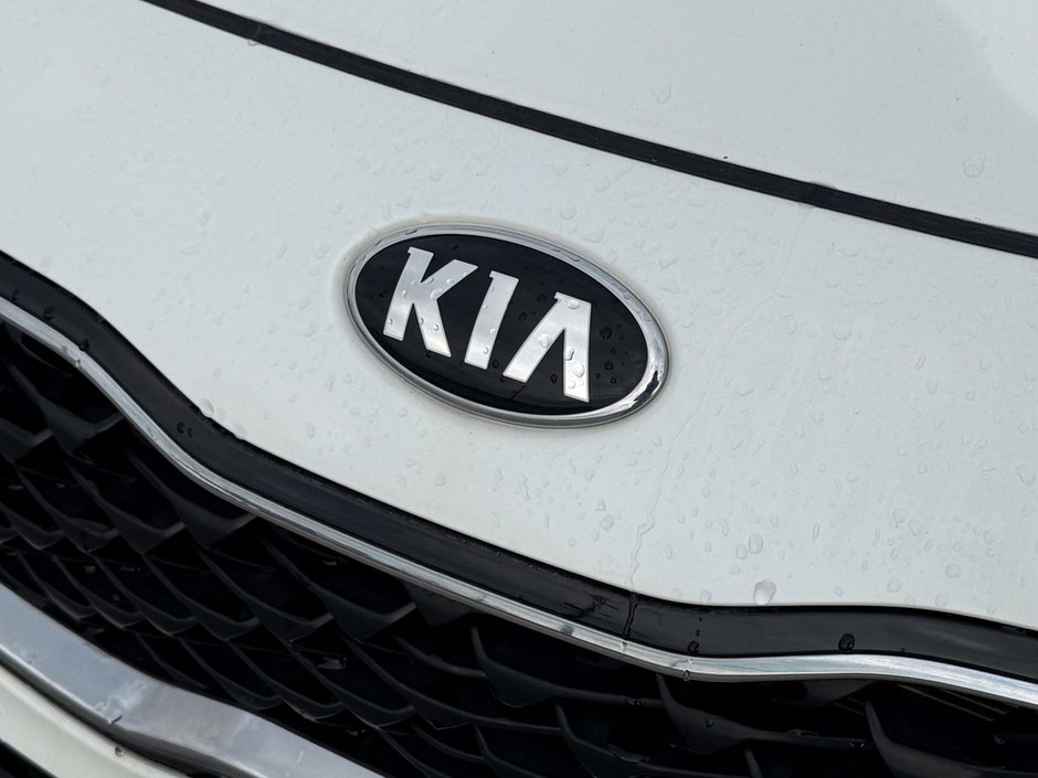 2022 Kia Sportage LX-12