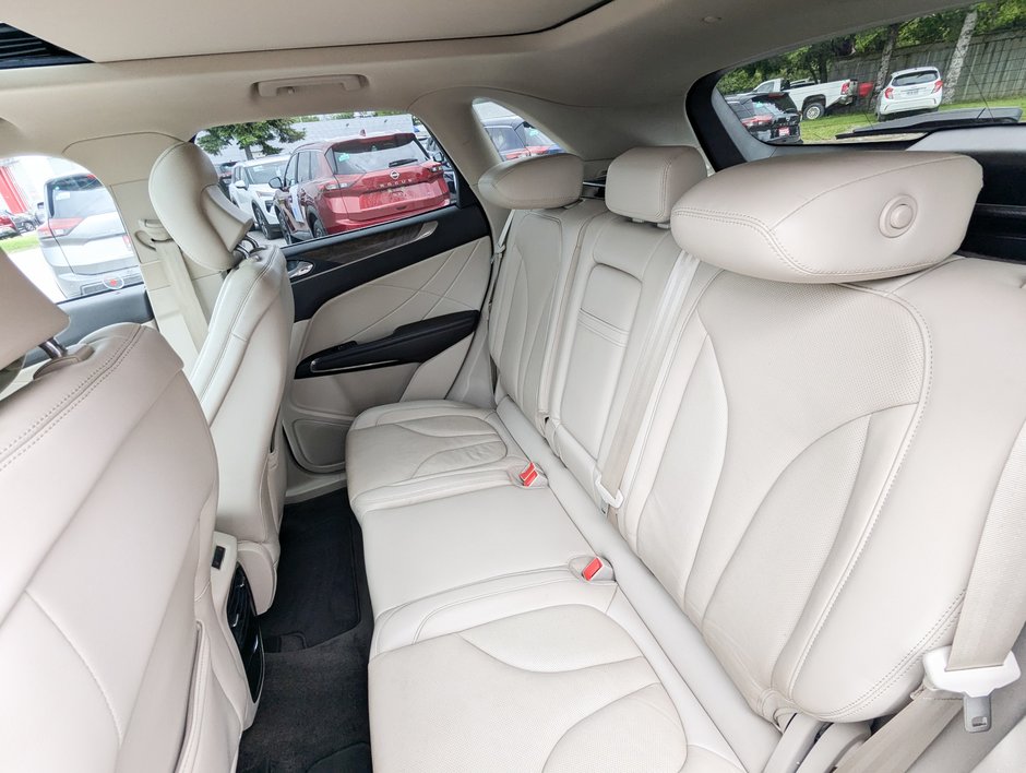 2017 Lincoln MKC Reserve-17