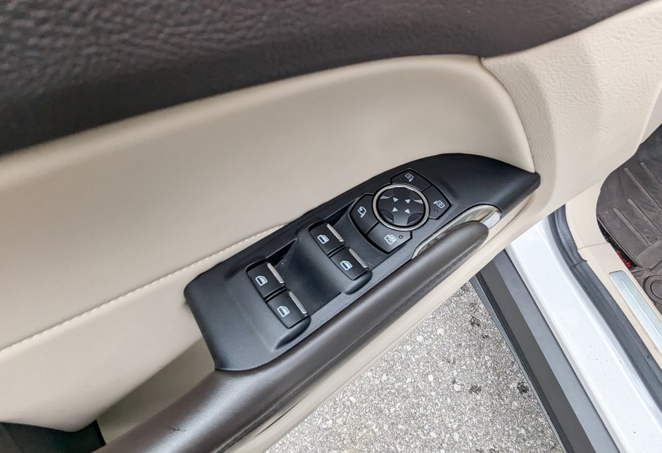 2017 Lincoln MKC Reserve-23