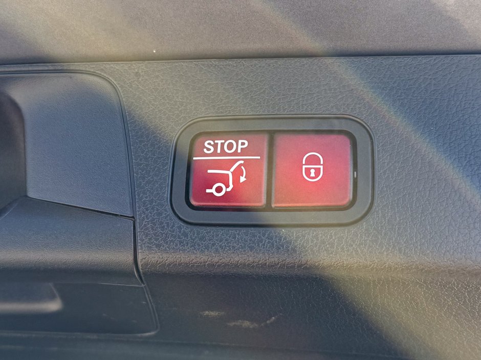 2022 Mercedes-Benz GLB 35 AMG®-14