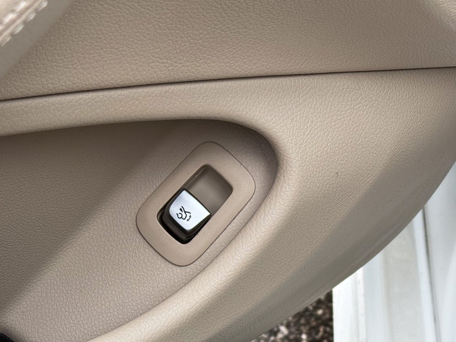 2023 Mercedes-Benz C-Class C 300-18