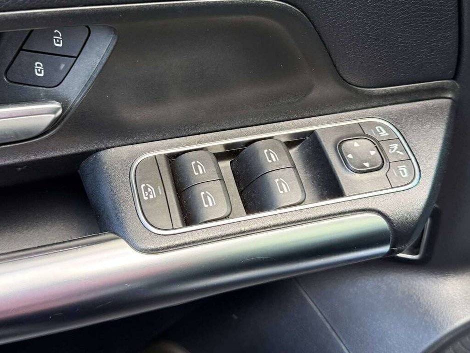 2023 Mercedes-Benz GLA 250-23