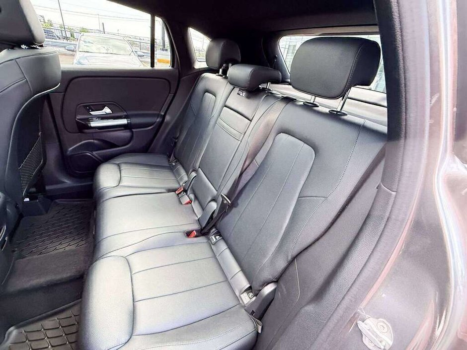 2023 Mercedes-Benz GLA 250-16