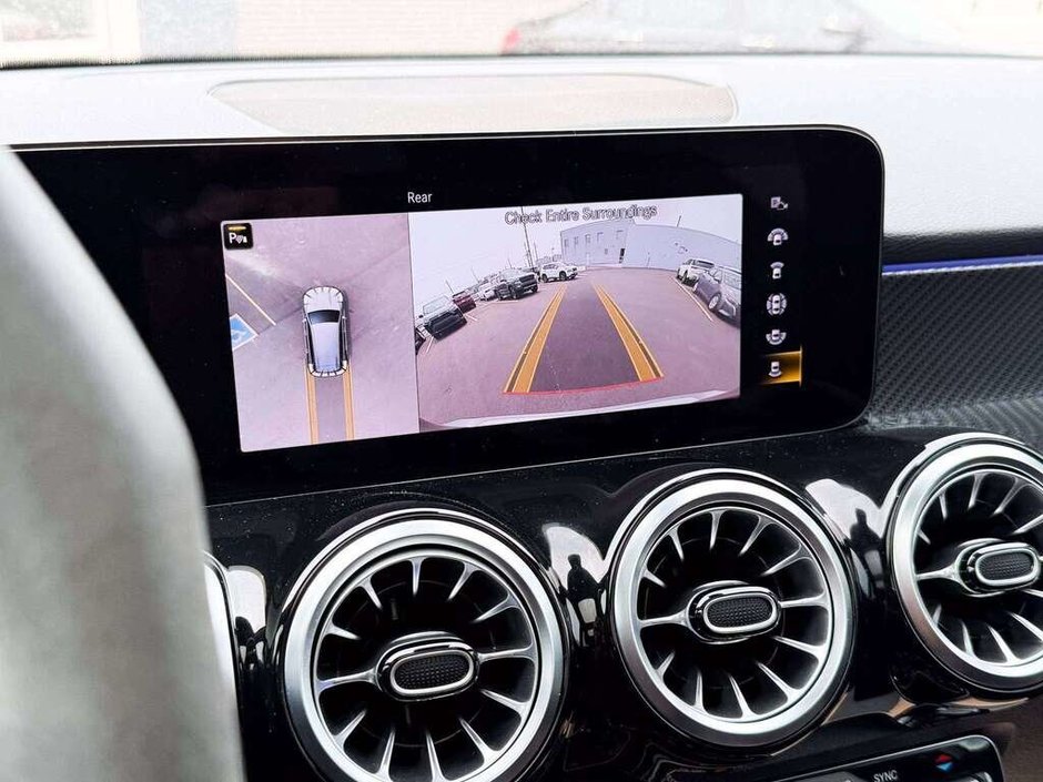 2022 Mercedes-Benz GLB 35 AMG®-27