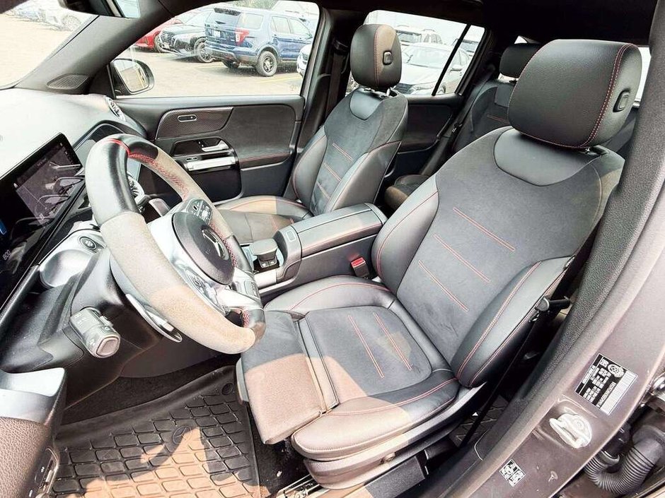2022 Mercedes-Benz GLB 35 AMG®-23