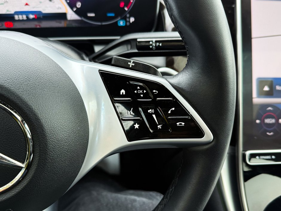 2023 Mercedes-Benz GLC 300-26