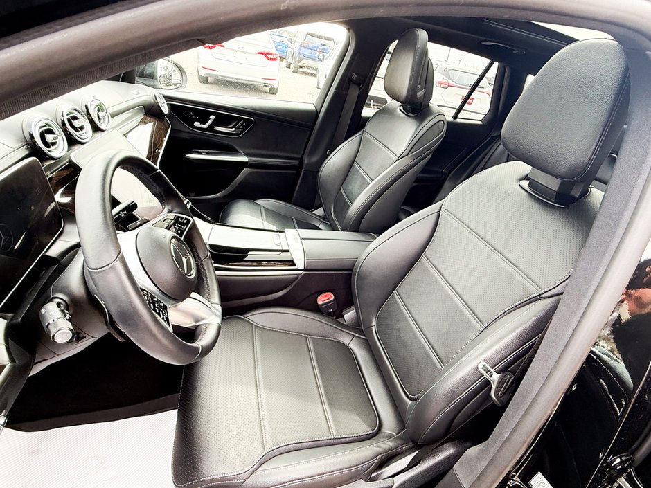 2023 Mercedes-Benz GLC 300-23