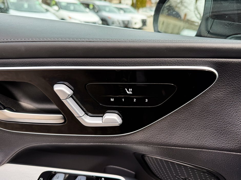 2023 Mercedes-Benz GLC 300-24