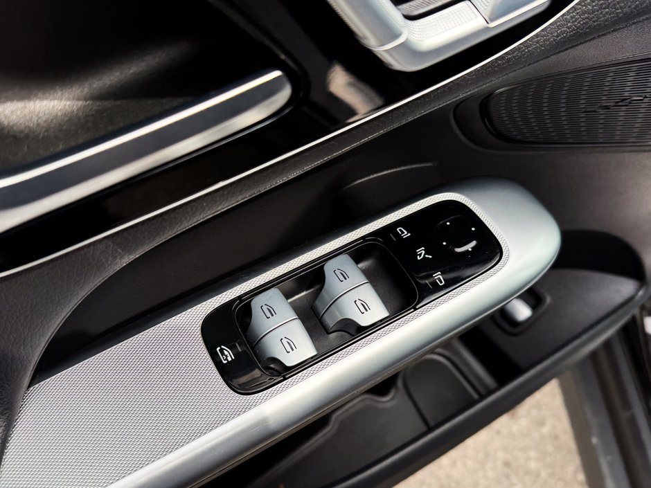 2023 Mercedes-Benz GLC 300-20