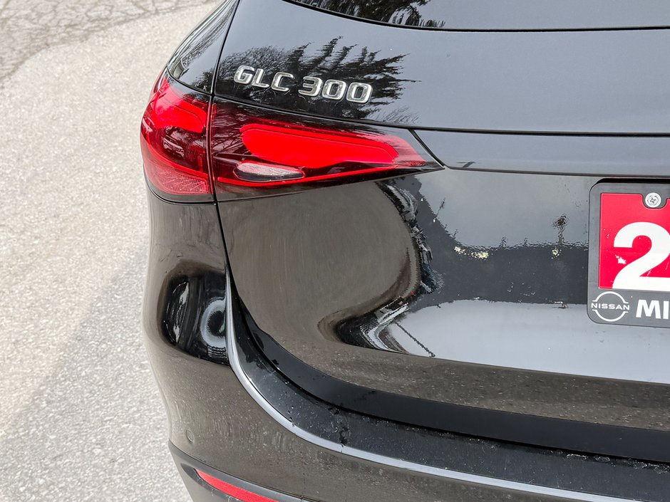 2023 Mercedes-Benz GLC 300-12