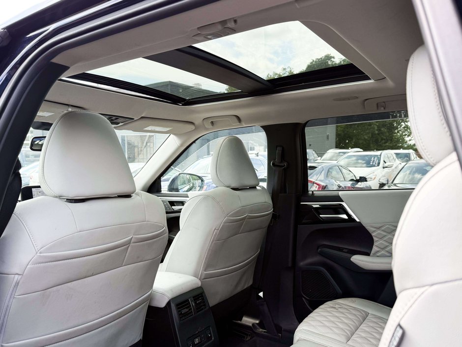 2024 Mitsubishi Outlander PHEV 7 PASS l LEATHER-19
