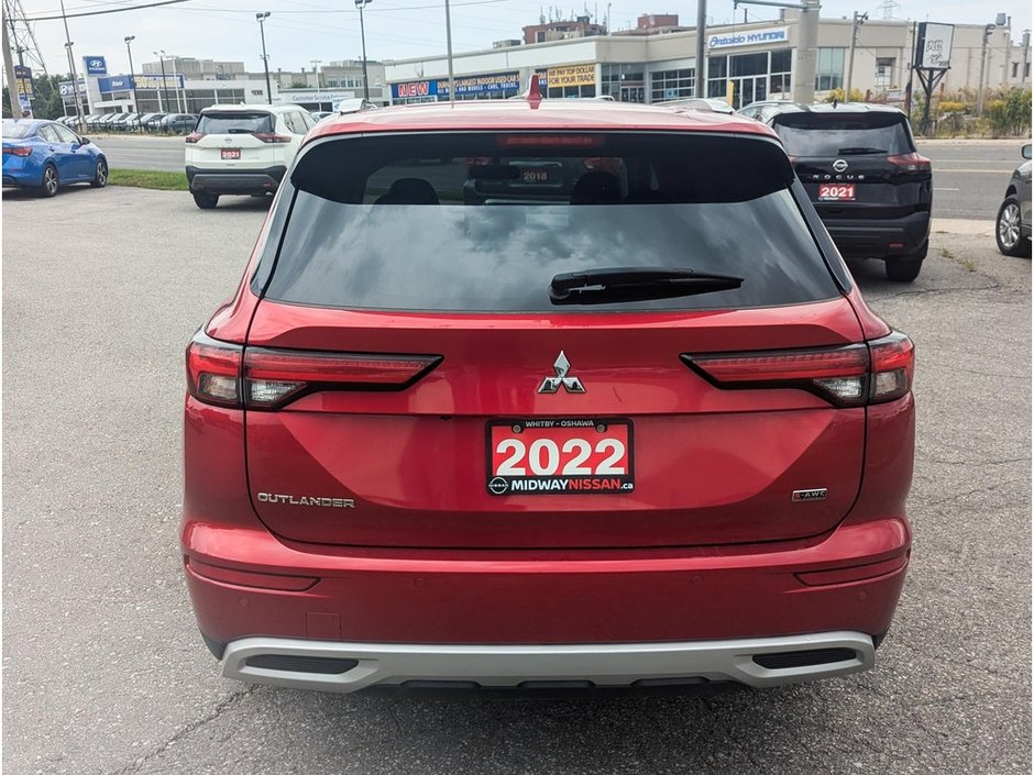 2022 Mitsubishi Outlander LE-6