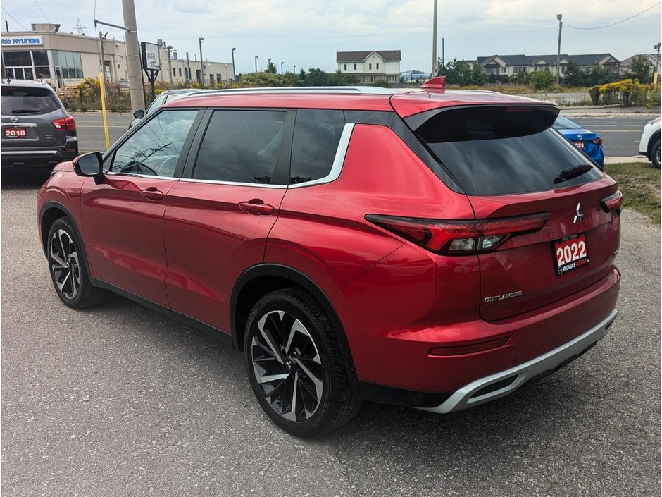 2022 Mitsubishi Outlander LE-5