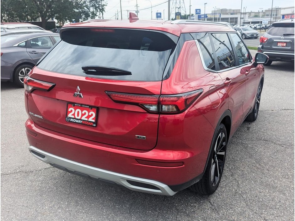 2022 Mitsubishi Outlander LE-7