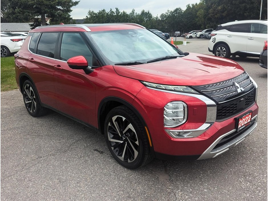 2022 Mitsubishi Outlander LE-9