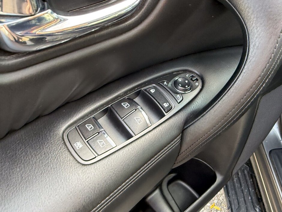 2023 Nissan Armada SL-22