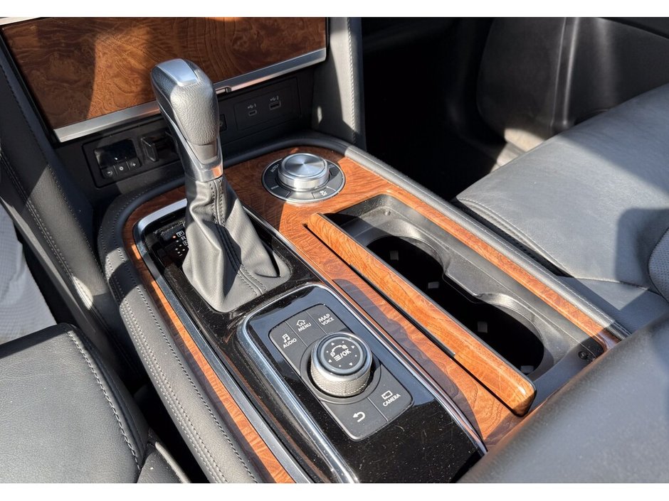 2023 Nissan Armada SL-19