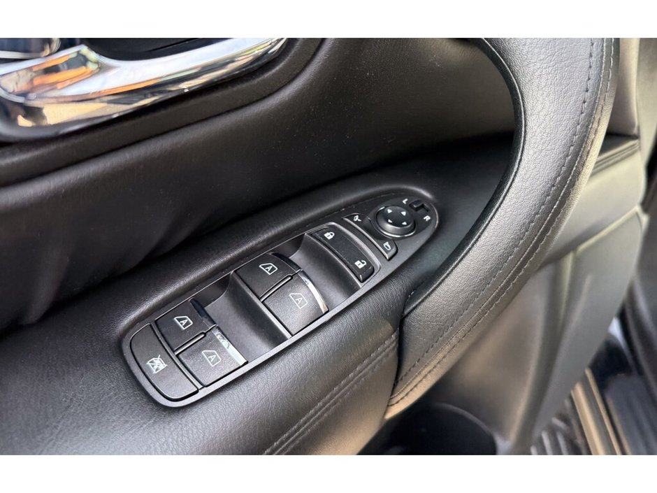 2023 Nissan Armada SL-20