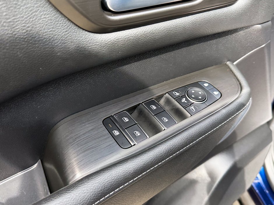 2025 Nissan Armada Platinum Reserve-27