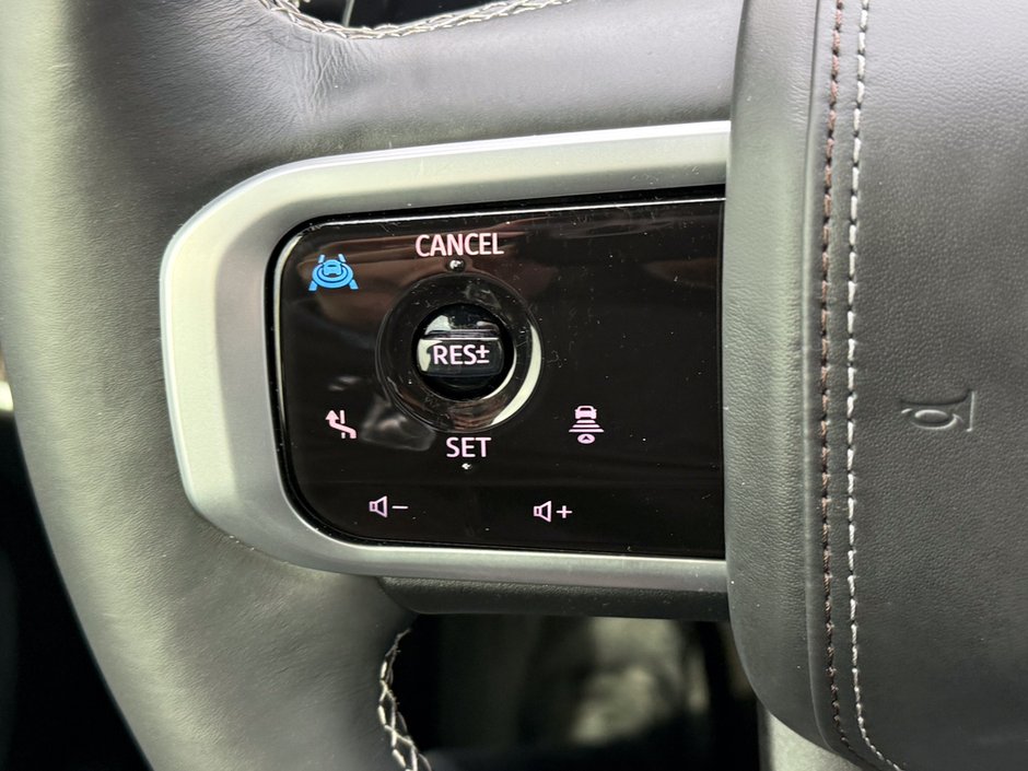 2025 Nissan Armada Platinum Reserve-30