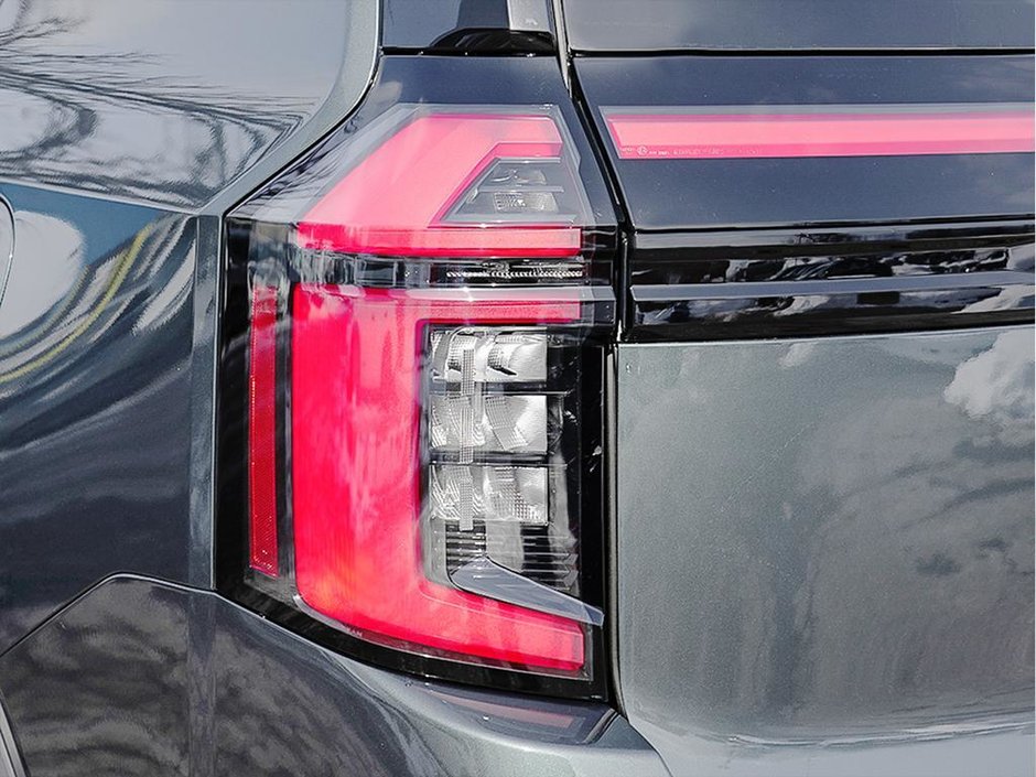 2026 Nissan Armada PRO-4X-10