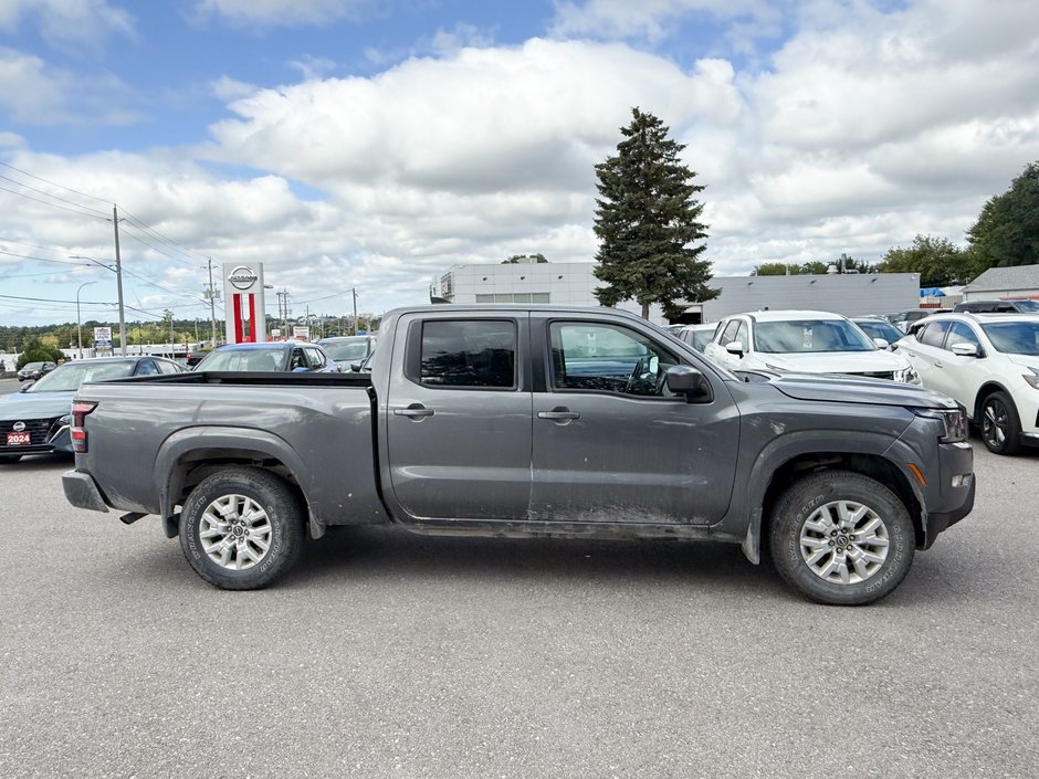 2022 Nissan Frontier SV-8