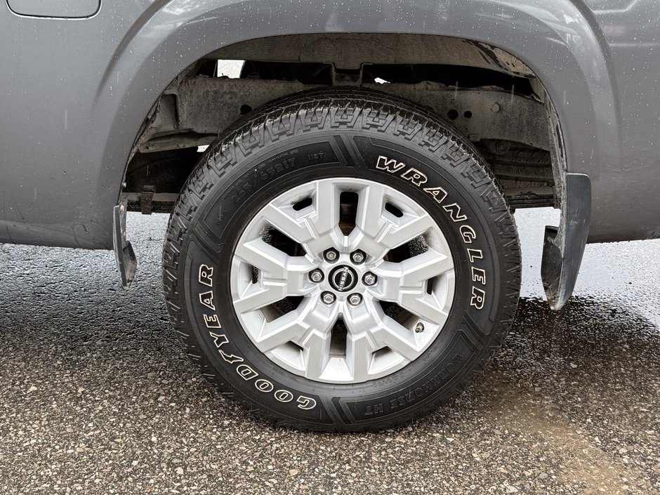 2022 Nissan Frontier SV-11