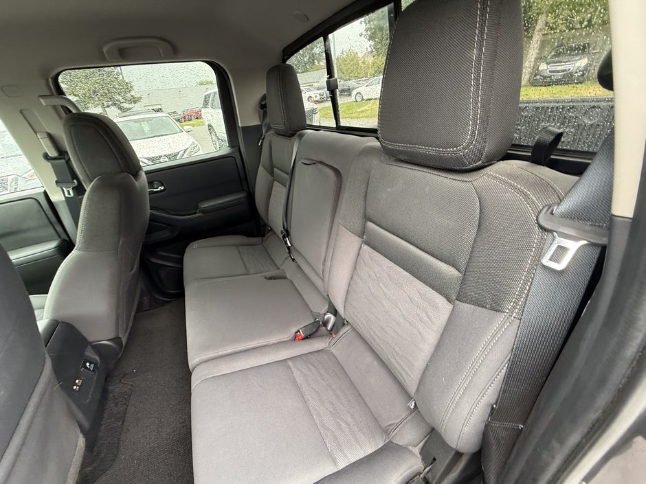 2022 Nissan Frontier SV-15