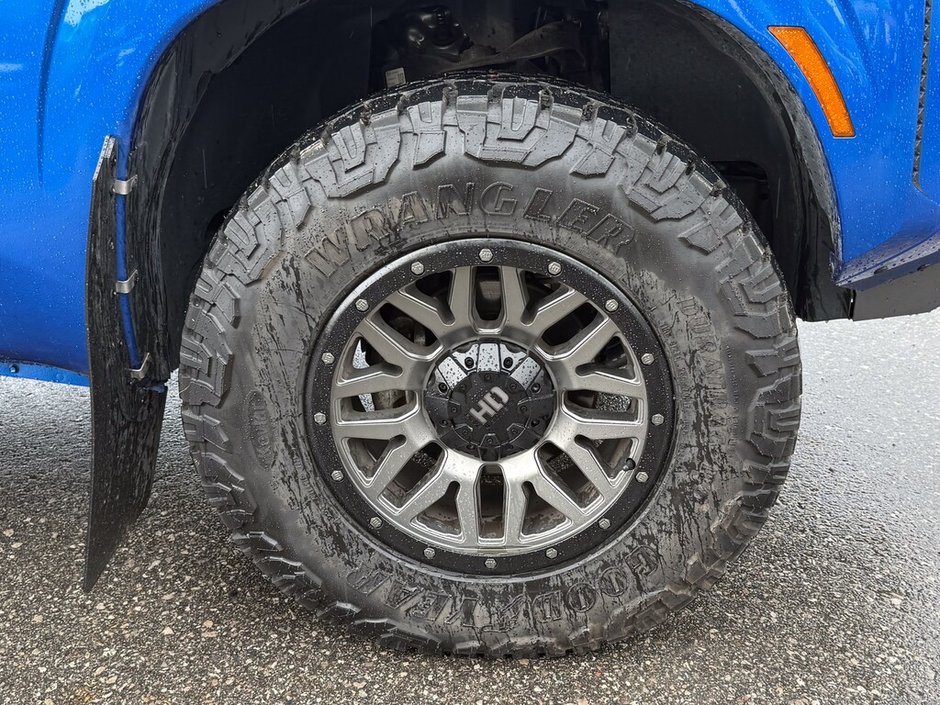 2024 Nissan Frontier SV-10