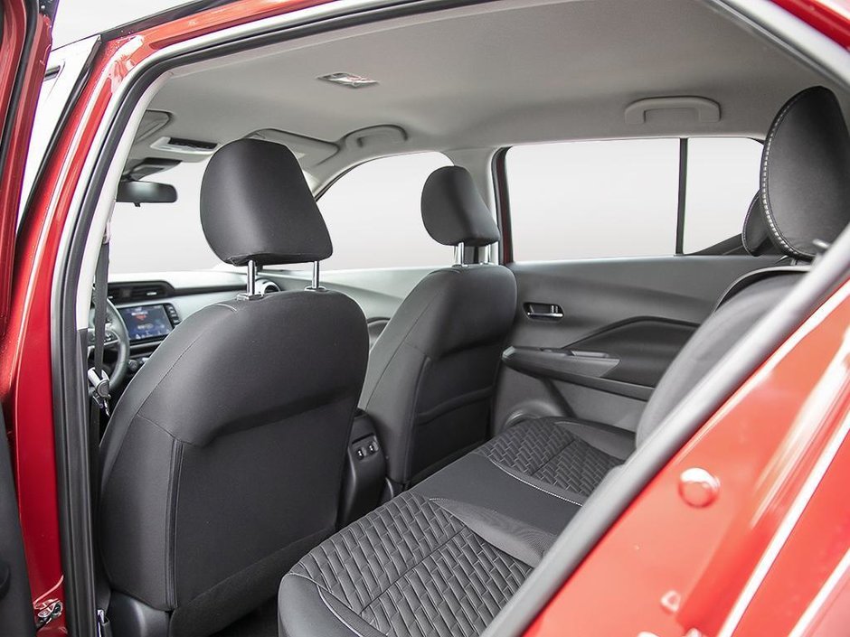 2025 Nissan Kicks Play SV-20