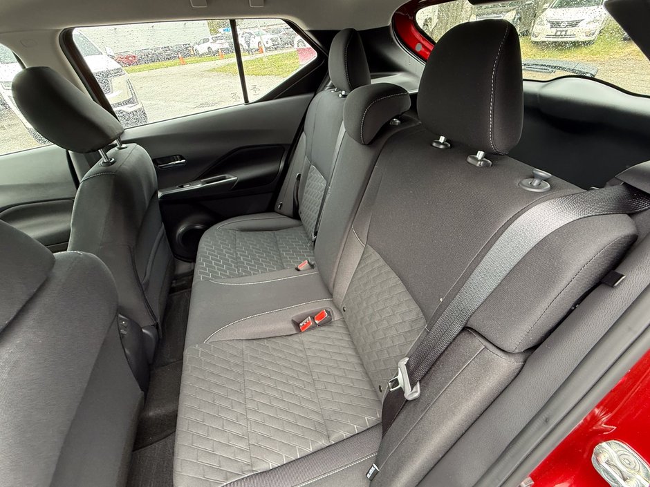 2025 Nissan Kicks Play SV-16