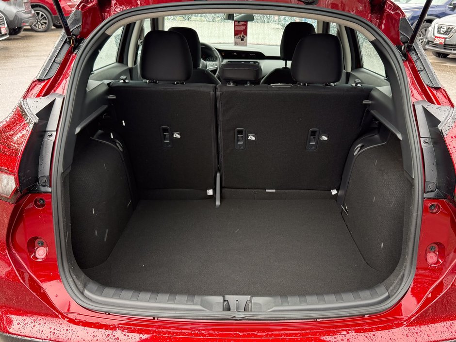 2025 Nissan Kicks Play SV-15