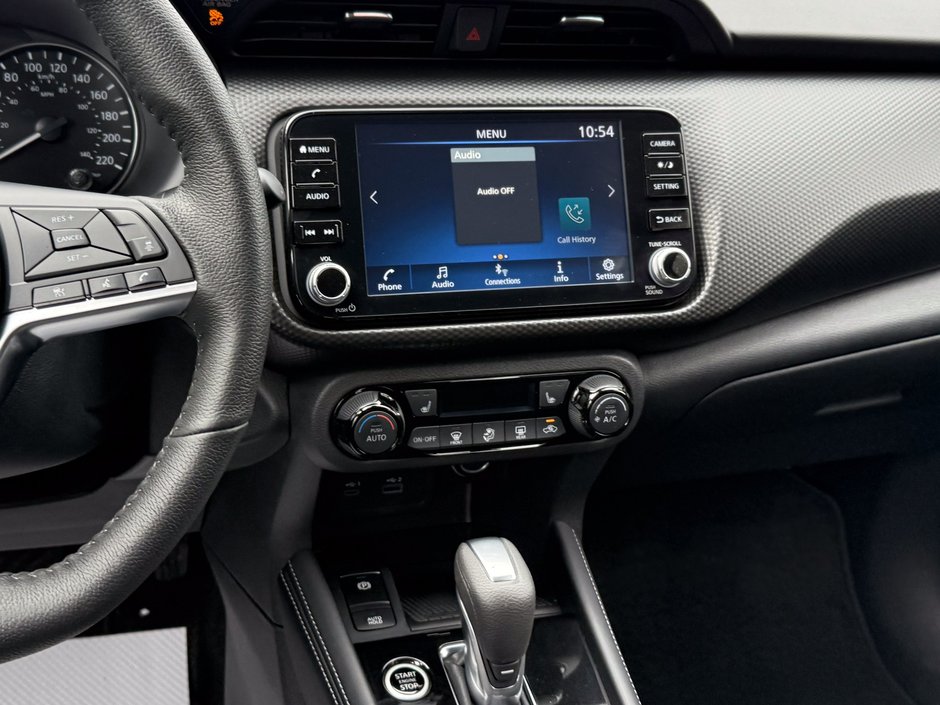 2025 Nissan Kicks Play SV-19