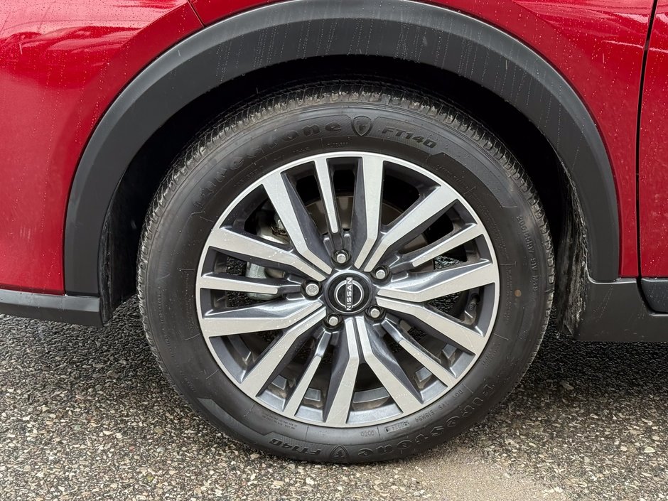 2025 Nissan Kicks Play SV-12