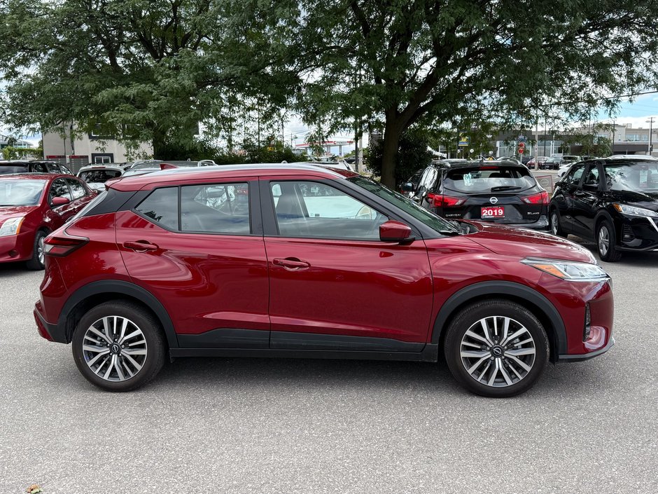 2025 Nissan Kicks Play SV-8
