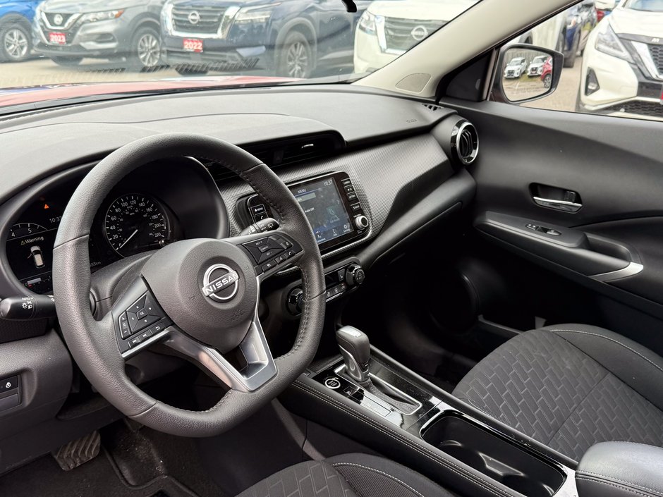 2025 Nissan Kicks Play SV-10
