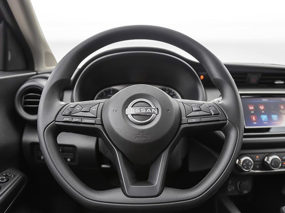 2025 Nissan Kicks Play S-11