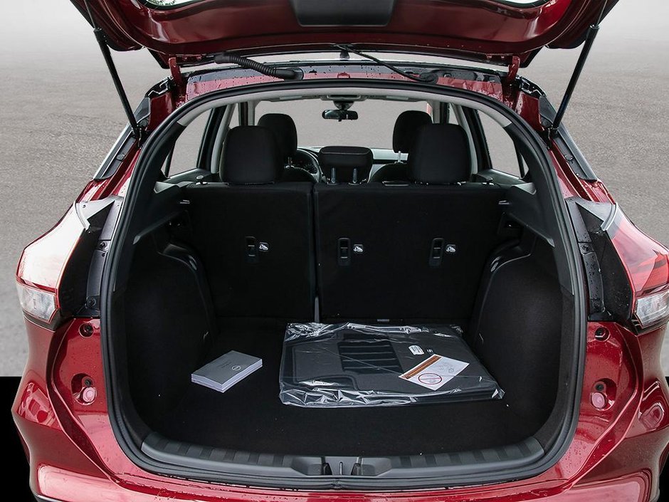 2025 Nissan Kicks Play SV-6