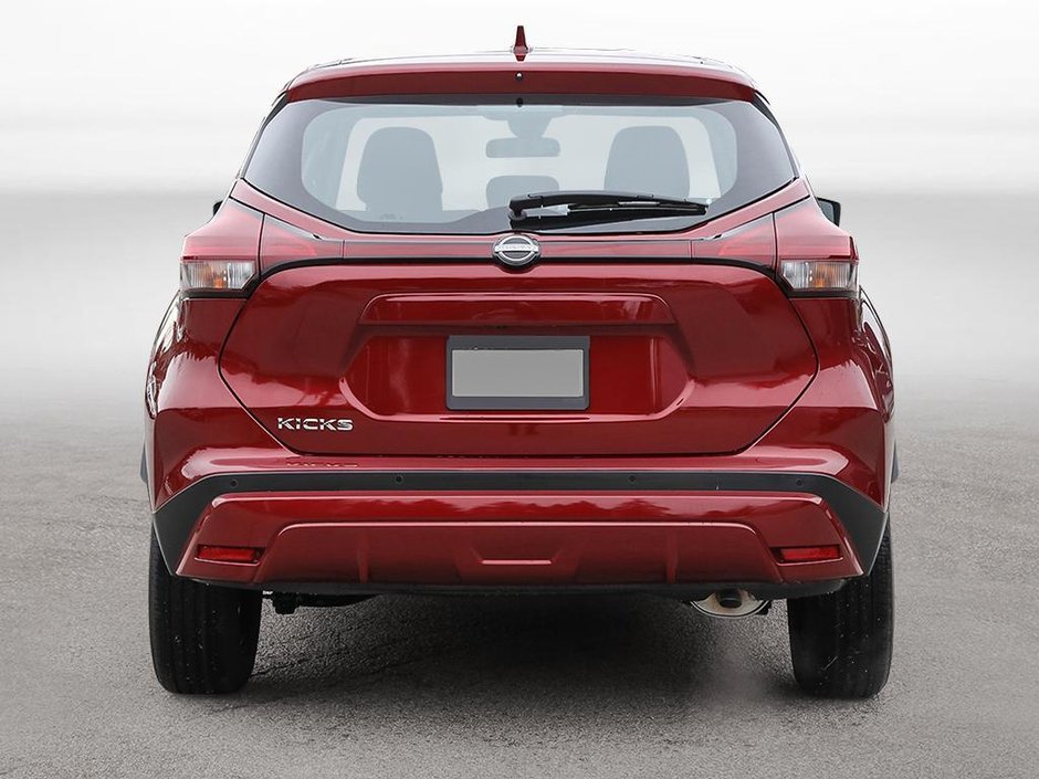 2025 Nissan Kicks Play S-4