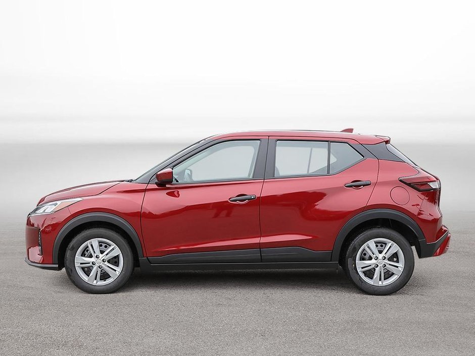 2025 Nissan Kicks Play S-2