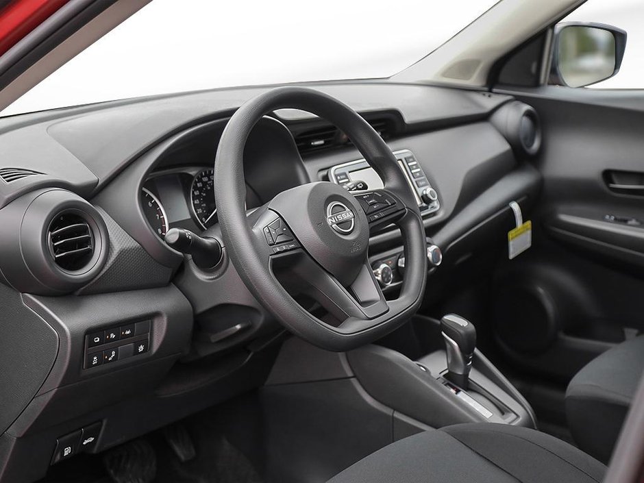 2025 Nissan Kicks Play S-11