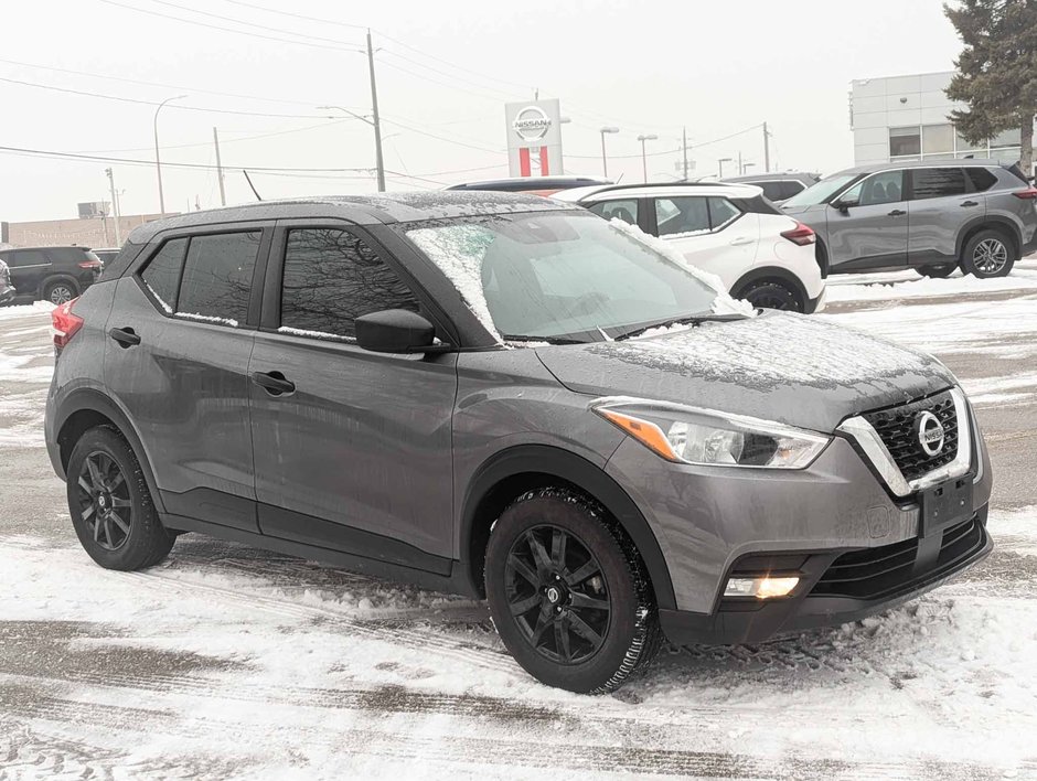 2020 Nissan Kicks S-9