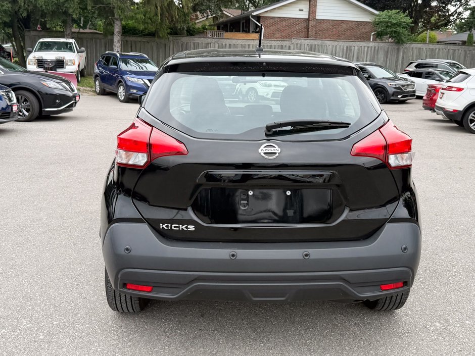 2020 Nissan Kicks S-6