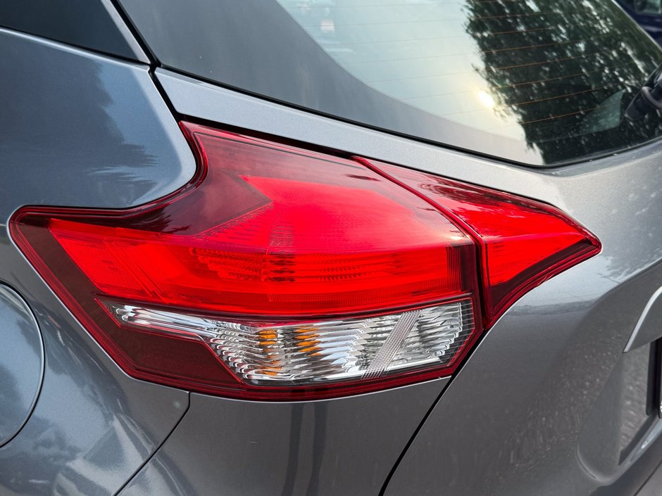 2020 Nissan Kicks S-12
