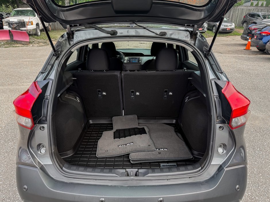 2020 Nissan Kicks S-14